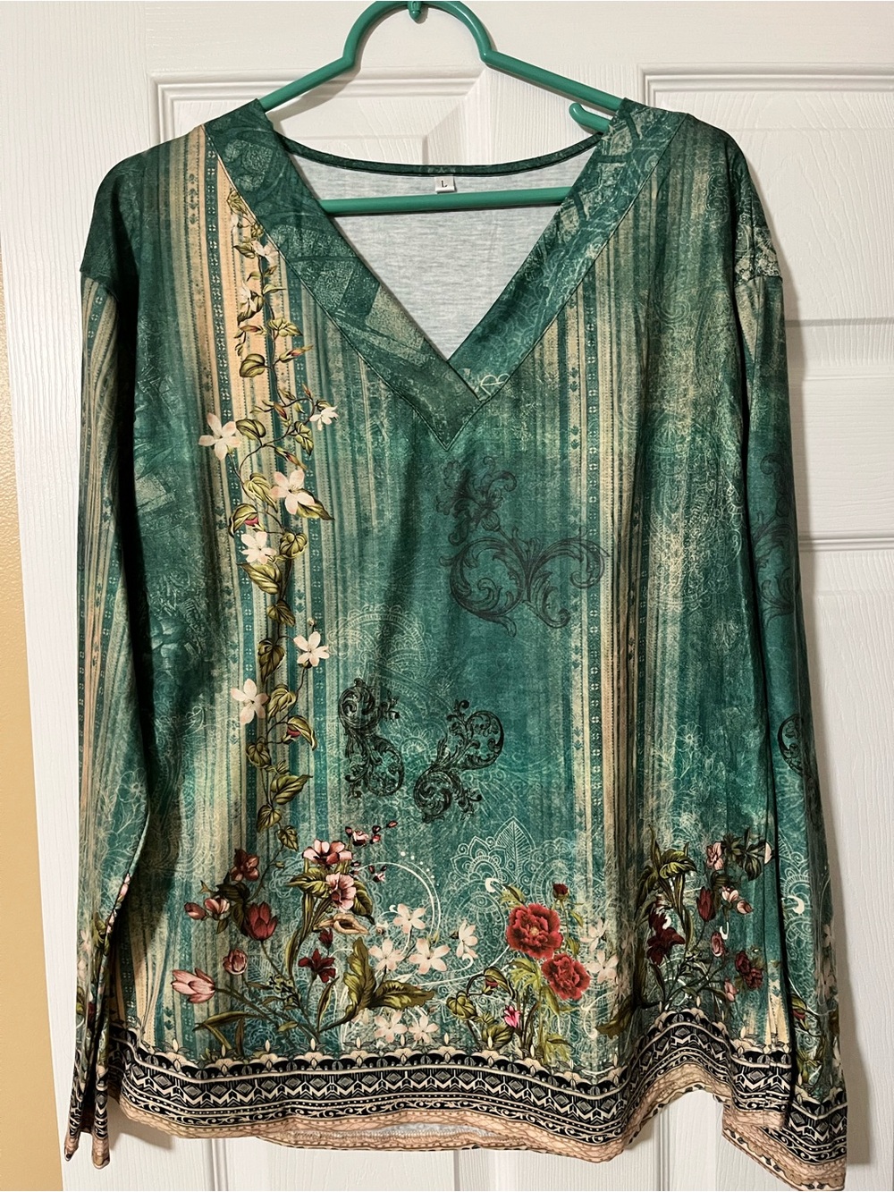 Women’s L Long Sleeve